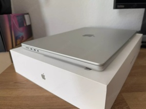 MacBook Pro 16 M4 Max 40-Core wie neu Bild 2