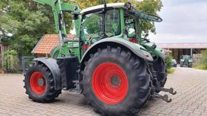 Fendt 724 Vario S4 mit Frontlader Cargo 5X90 Bild 5