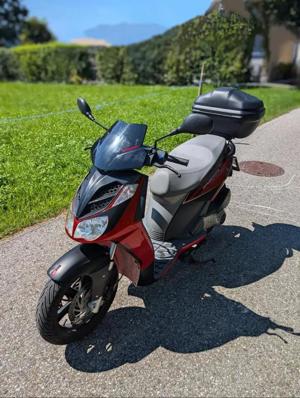 Aprilia Sportcity 300 Street