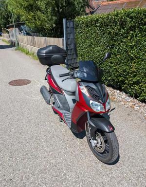 Aprilia Sportcity 300 Street Bild 2