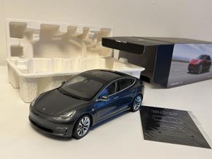 Originales TESLA  Modellauto- 5 er Set, S, X, 3er, Roadster - je 1:18, und Truck 1:24 Bild 2