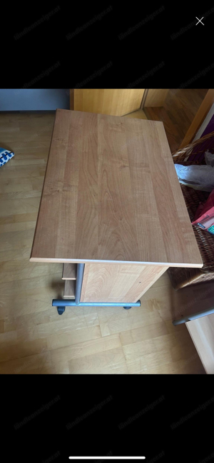 rollbarer Schreibtisch Bild 2