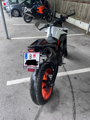 Ktm Duke 890r  Bild 2