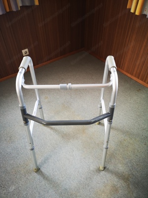 Rollator, Gehhilfe Gehbock, Toilettenstuhl Bild 3