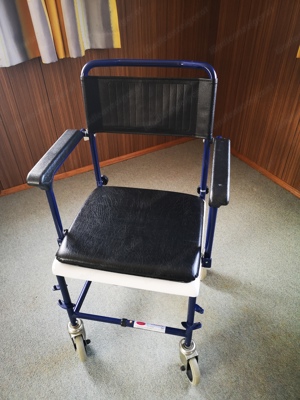 Rollator, Gehhilfe Gehbock, Toilettenstuhl Bild 4