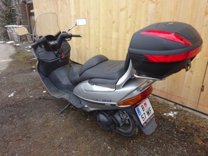 Suzuki Burgman 400 Bild 2