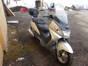 Suzuki Burgman 400 Bild 5