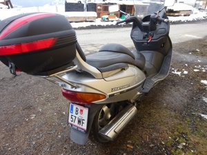 Suzuki Burgman 400 Bild 3