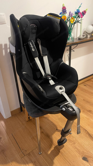 Cybex Babyschale mit Isofix Bild 2