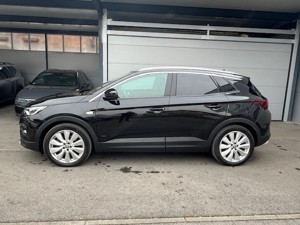 Opel Grandland X Plug-in Hybrid AWD Ultimate Bild 3