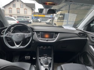 Opel Grandland X Plug-in Hybrid AWD Ultimate Bild 6