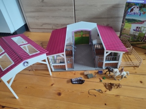 Schleich Pferdestall+ Zubehör Bild 5