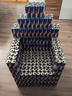 Unikat - Red Bull Thron Bild 2