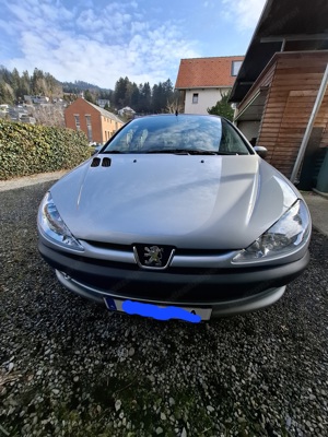 Peugeot 206 1.4 Benzin 75 P WENIG KILOMETER nur 32000km Bild 2