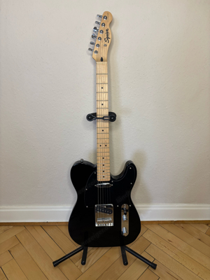 Squier Gitarre mit Zubehör zustand wie neu