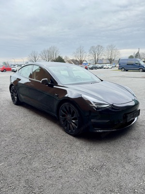 Tesla Model 3 Performance (Dualmotor-Allradantrieb) Bild 2