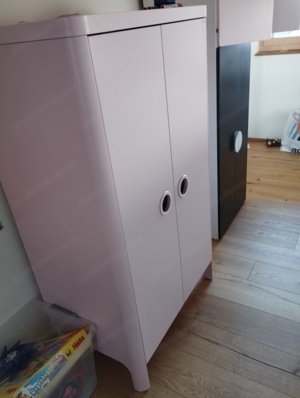 Kleiderschrank pink Ikea niedrig Bild 3