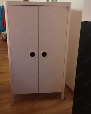 Kleiderschrank pink Ikea niedrig