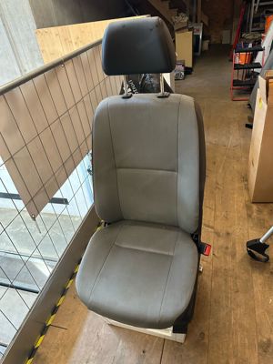 VW Crafter II original Beifahrersitz Sitz mit Sitzkonsole