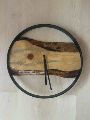 Grosse Holz-Metall Wanduhr Bild 2