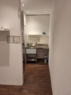 Schönes Geschäftslokal in der Altstadt zur Verfügung! VERKAUF oder zur MIETE (Gesamtfläche:  56m2) Bild 8