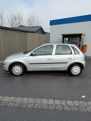 opel corsa 93.000km Bild 2