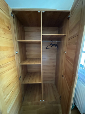 Schrank Bild 3