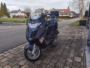 Kymco Grand Dink 250 Bild 3