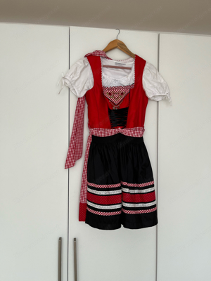 Dirndl mit Bluse