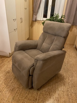 Relaxsessel elektrisch - Liegefunktion & Aufstehhilfe - grau-beige Alcantara - TOP-Angebot Bild 6