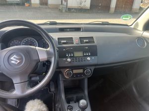 Suzuki Swift Allrad Bild 2