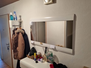 Garderobe Bild 3