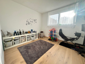 Neu renovierte 4-Zimmer-Wohnung mit Garten zu verkaufen ( Ohne Makler) Bild 3