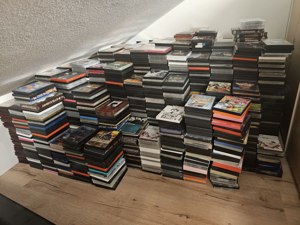 Weit über 1000 DVDs