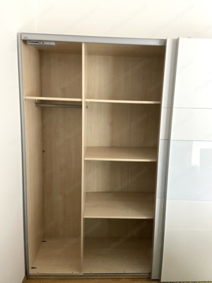 moderner Kleiderschrank weiß Bild 3