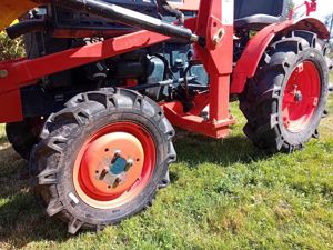 Kubota B 7000 Traktor Kleintraktor Schmalspur Landwirtschaft Schlepper Bild 9