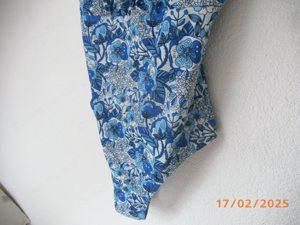 DAMENbadeanzug NEU Gr. L in blau mit Blumenmuster Bild 5