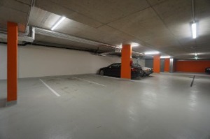 Moderner Tiefgaragenstellplatz in Gisingen provisionsfrei zu vermieten