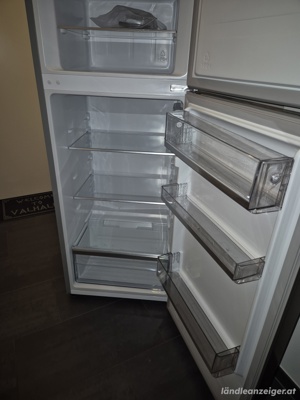 Kühlschrank mit Gefrierfach Bild 3