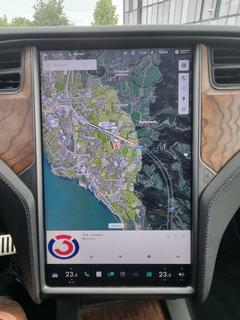 Tesla Model X Bild 9