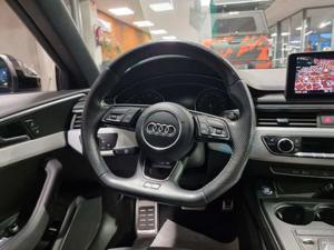 Audi A4 Bild 16