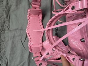 Balenciaga Le Cagole kleine Tasche in rosa, fast neu Bild 5