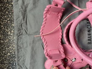 Balenciaga Le Cagole kleine Tasche in rosa, fast neu Bild 7