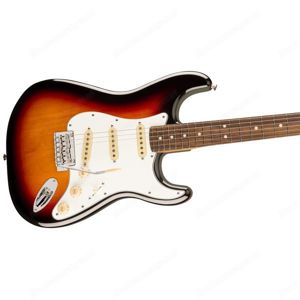 E-Gitarre Fender Stratocaster und Verstärker Fender Mustang Bild 3