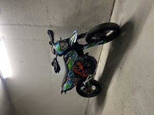 KTM 690 SMC R Supermoto Bild 3