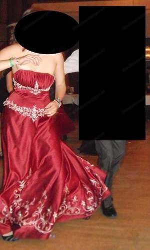 Ballkleid Rot mit extravarganter Stickerei in Silber Bild 5