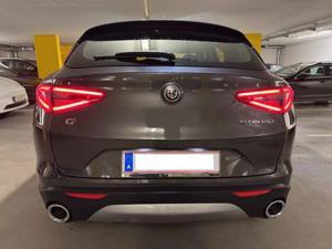 Alfa Romeo Stelvio Bild 2