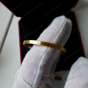 Original Cartier Love 18k Gelbgold Armband Modell Small Size 18 Bild 5