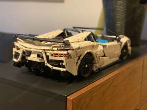 Lamborghini Aventador SVJ Roadster (1:8) Bild 3