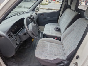 Toyota Hiace 2,5 TD  ! 69000km! 1. Besitz!   Bj:2002  Bild 3